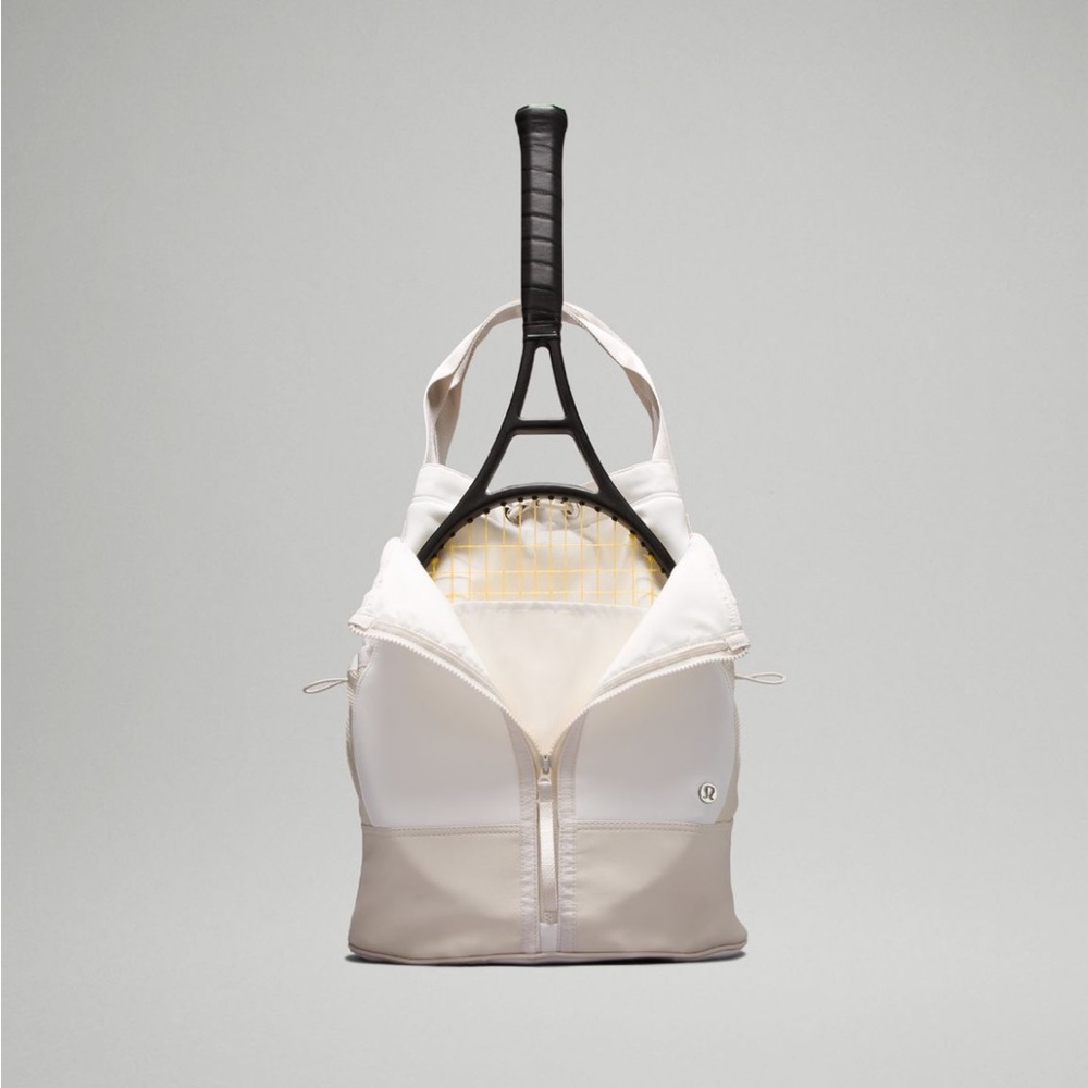 Lululemon Athletica White Shoulder Bag with Modern Design